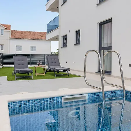 Sajn With Private Pool Seget Vranjica