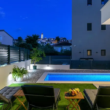 Sajn With Private Pool * Seget Vranjica