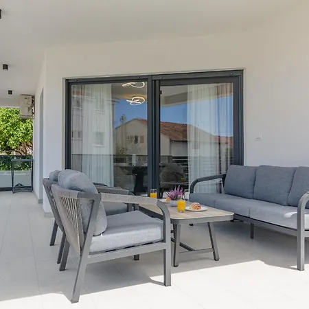 Sajn With Private Pool Apartament Seget Vranjica
